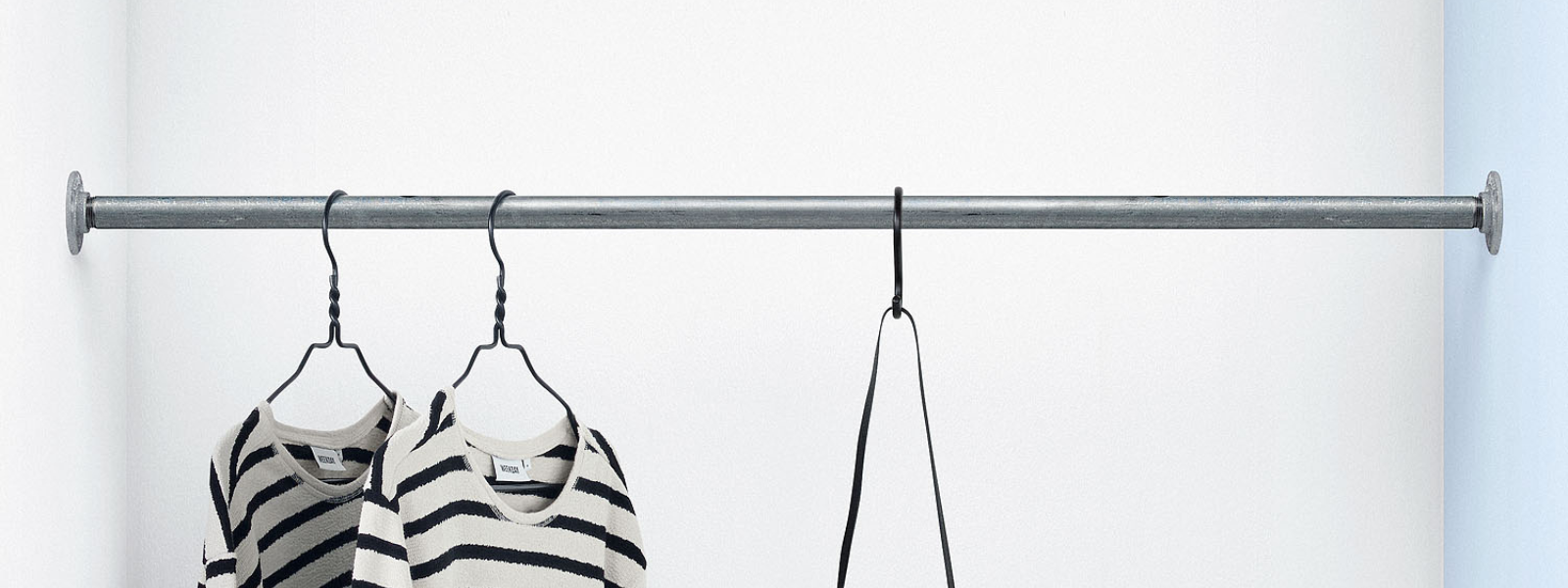 Kleiderständer für Nischen